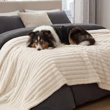 Comfy Fleece Waterproof Dog Blanket