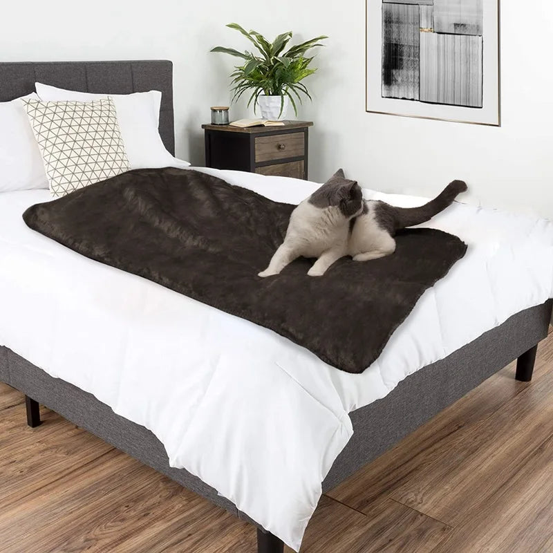 Waterproof Dog Pet Blanket Cover Water-Resistant Pet Blanket for Bed Couch Protection Soft Plush Reversible Blanket for Dog