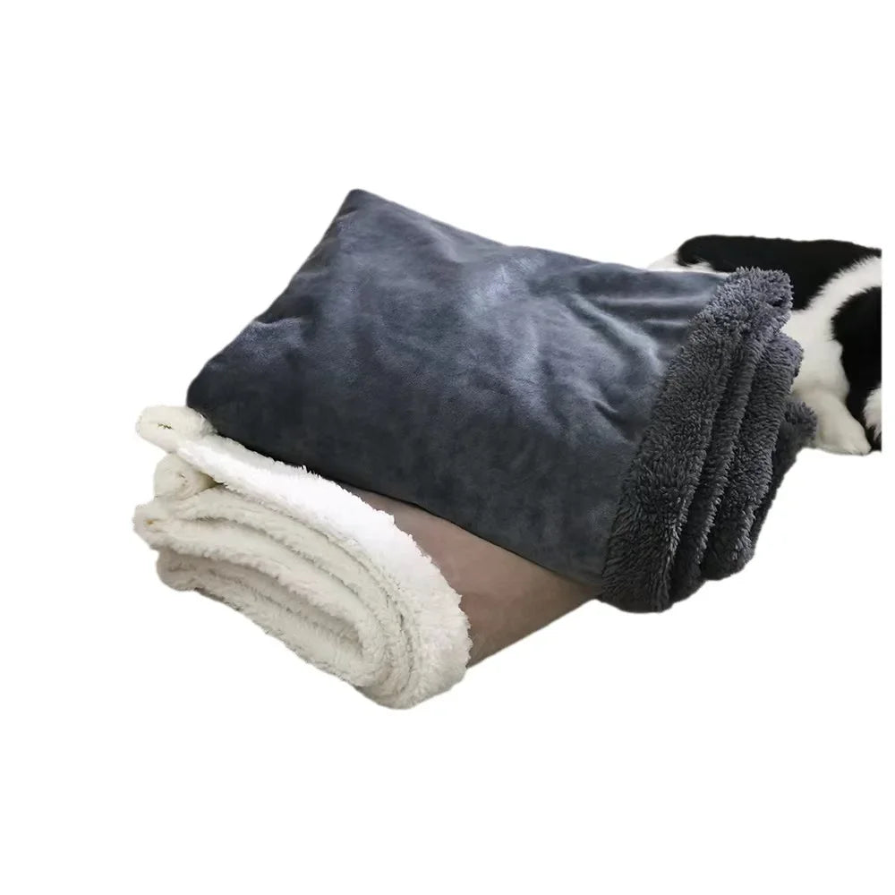 1pcs Pet Waterproof Blanket Double-layer Thickened Warm Blanket All-season Soft Velvet Short Plush Cover Blanket