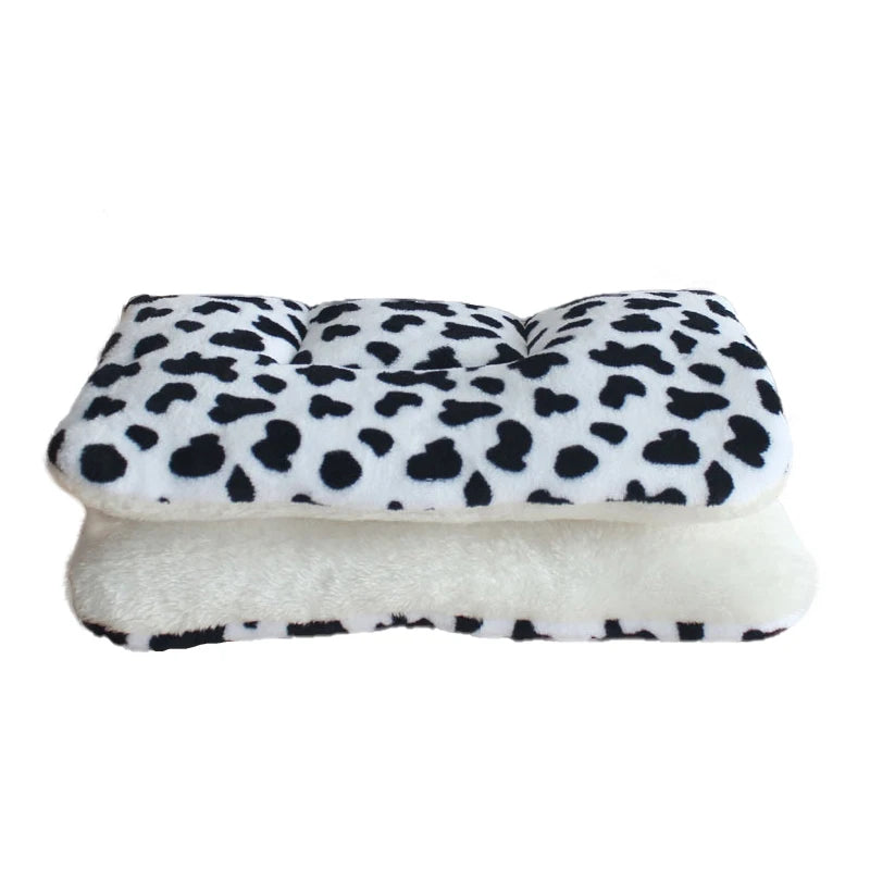 Flannel Pet Pad Dog Bed Thickened Sleeping Pad Dog Blanket Suitable for Chihuahua Labrador Puppy Kitten Small Large Dog Pet Rug